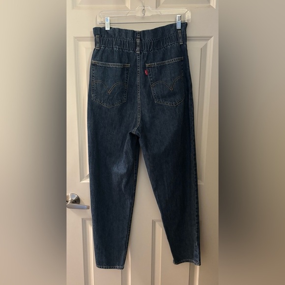 Levi's High Waisted /Paperbag Waist Straight Leg Jeans, Dark Wash, Size 29 - Picture 5 of 9